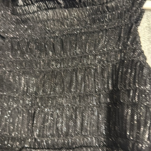 Express  women’s size Medium Elegant Black Sleeveless Top shimmer elastic gather - Picture 4 of 7